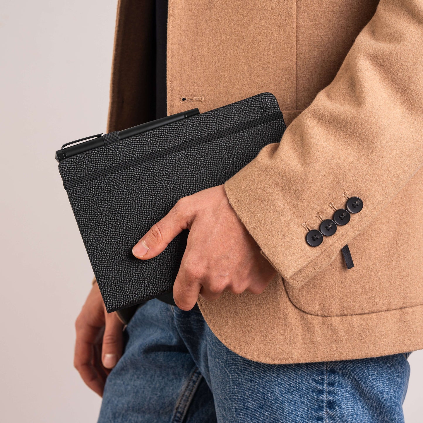 The Stealth Journal and Pen Gift Set fountain pen