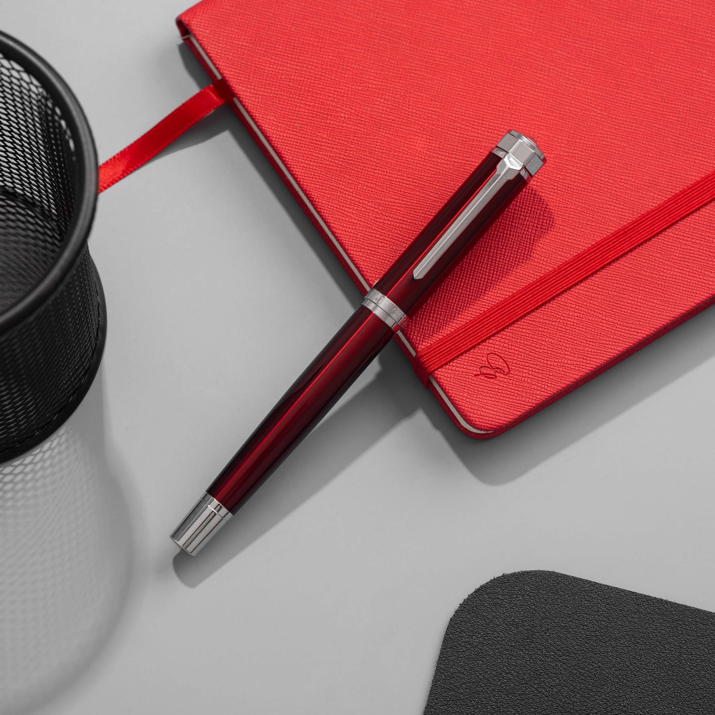 Scarlet Slate Journal and Pen Gift Set fountain pen