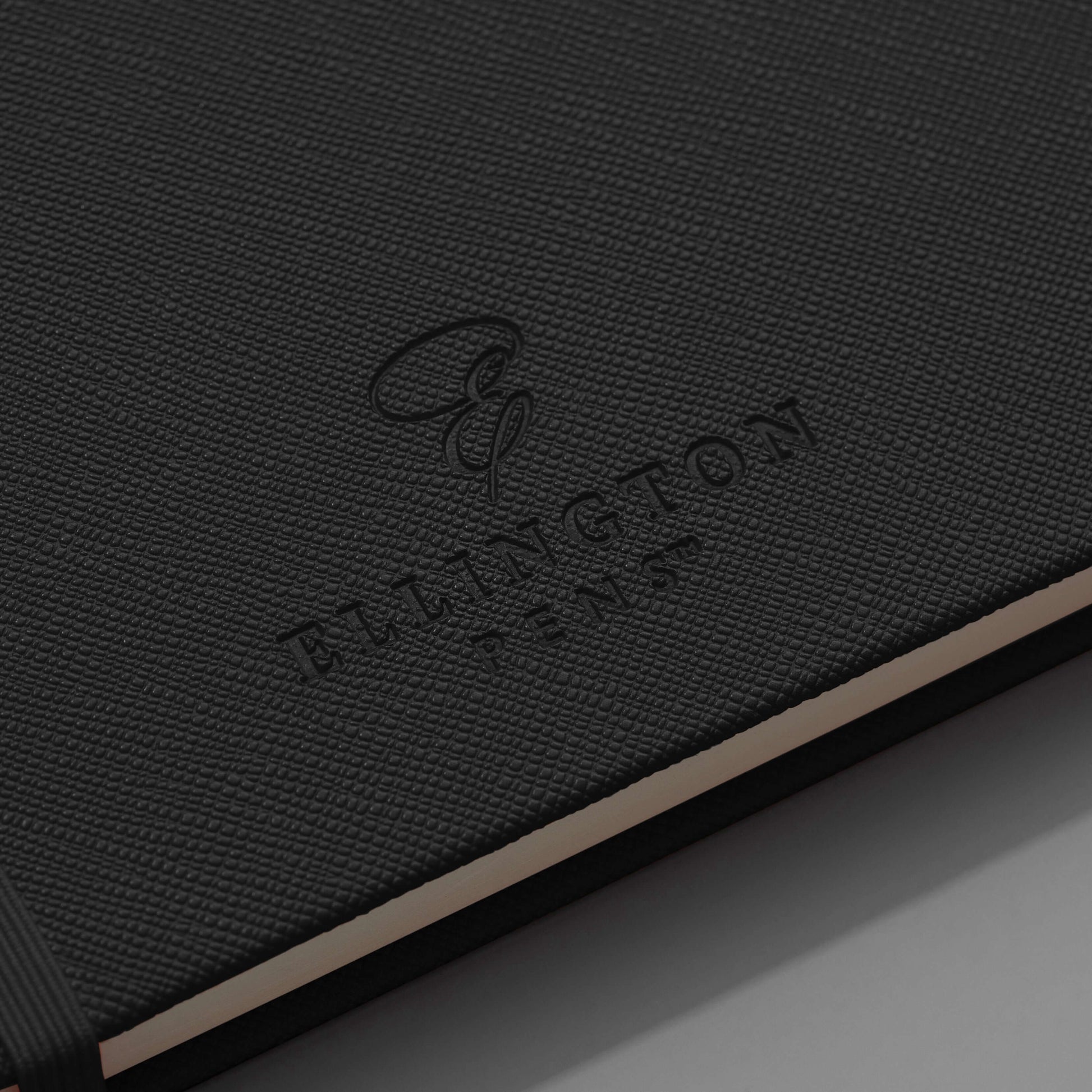 The Stealth Journal and Pen Gift Set fountain pen