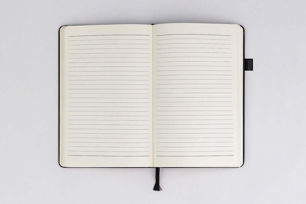 The Stealth Journal and Pen Gift Set fountain pen